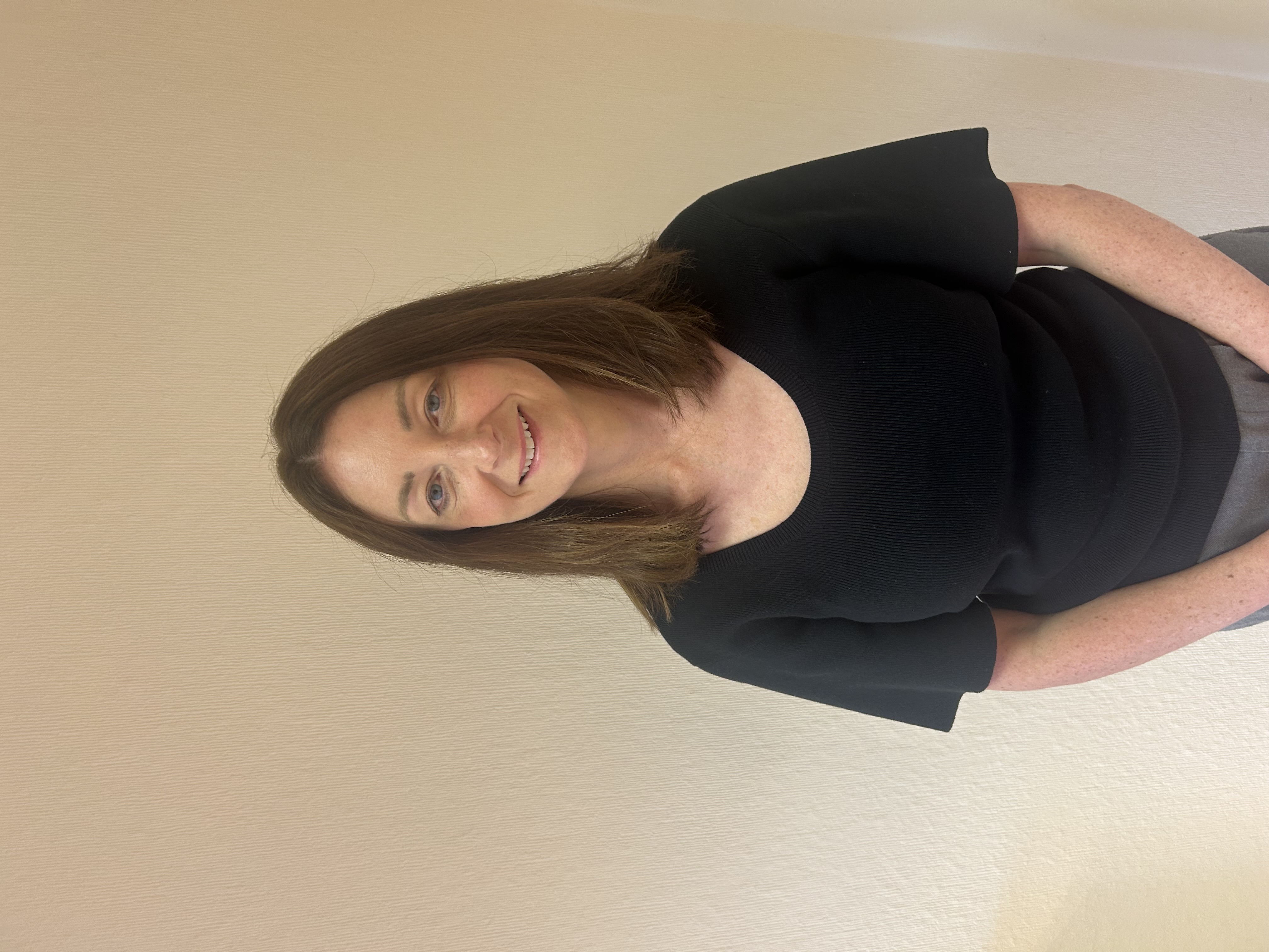 Dr Alexis Chalmers